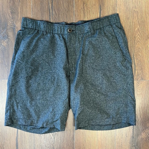 Under Armour short SZ 38 - Picture 1 of 4